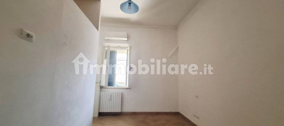 Apartamento de 1 dormitorio en Pontedera, Italy No. 303839 13