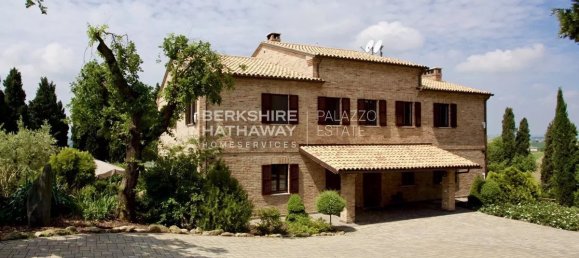 4 غرف نوم فيلا في Terre Roveresche, Italy رقم 63215 5