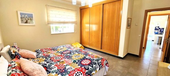 4 Schlafzimmer Villa in Ferragudo, Portugal, Nr. 100447 29