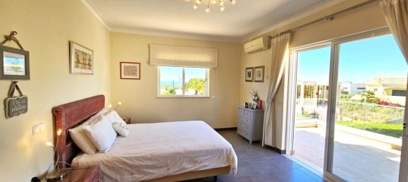 4 Schlafzimmer Villa in Ferragudo, Portugal, Nr. 100447 21