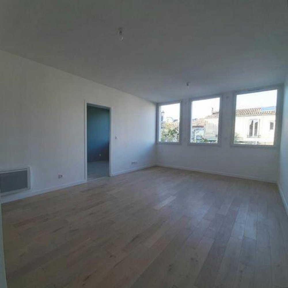 Estudio en el condominio en Bordeaux, France No. 7387