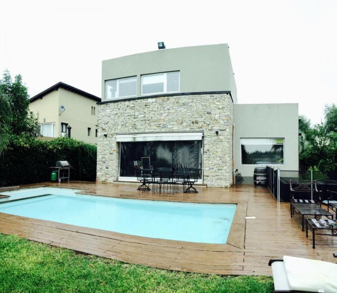 4 bedrooms House in Pilar, Argentina No. 89087