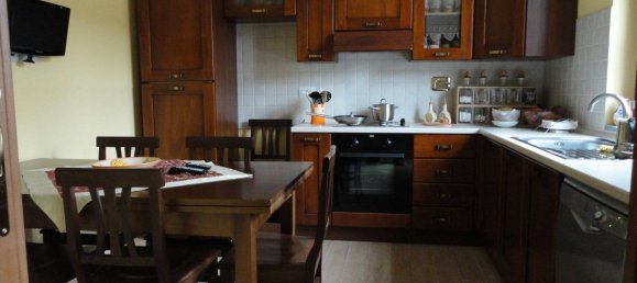 Дом с 5 спальнями в Карманьола, Италия № 345656 9