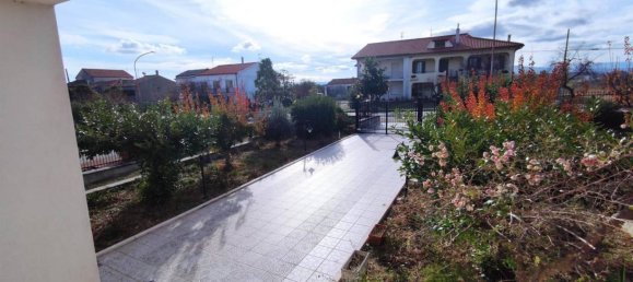 5 bedrooms Villa in Scerni, Italy No. 226218 3