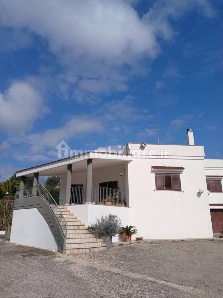 Вилла с 11 спальнями в Челье Мессапика, Италия № 192112