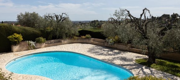 Villa de 6 dormitorios en Le Rouret, France No. 661 2