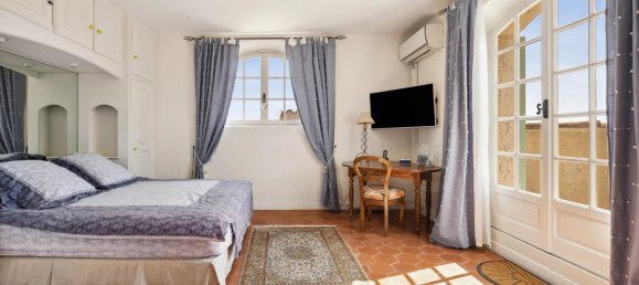 Villa de 6 dormitorios en Le Rouret, France No. 661 7