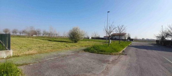  قطعة أرض في Sanguinetto, Italy 862متر مربع رقم 26083 3