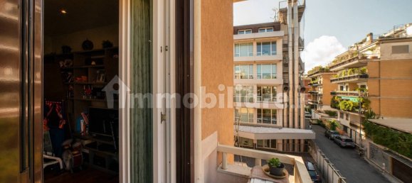 2 Schlafzimmer Wohnung in Rome, Italy, Nr. 69323 10