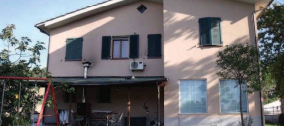 3 bedrooms Apartment in Tolentino, Italy No. 377180 7