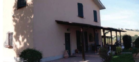 3 bedrooms Apartment in Tolentino, Italy No. 377180 6