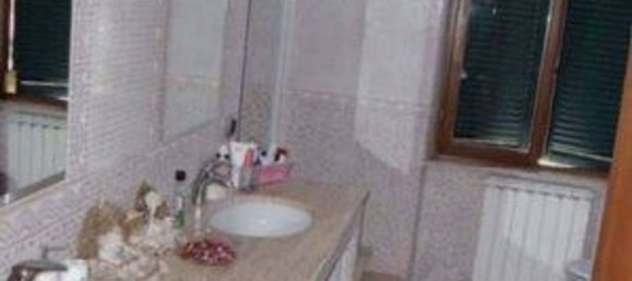 3 bedrooms Apartment in Tolentino, Italy No. 377180 13