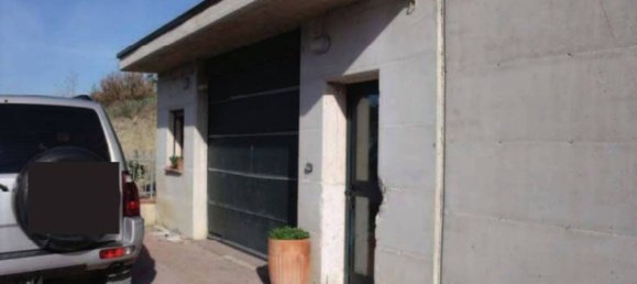 3 bedrooms Apartment in Tolentino, Italy No. 377180 5