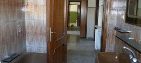 Casa de 18 habitaciónes en Lanciano, Italy No. 131980 17