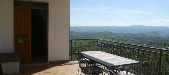 Casa de 18 habitaciónes en Lanciano, Italy No. 131980 24