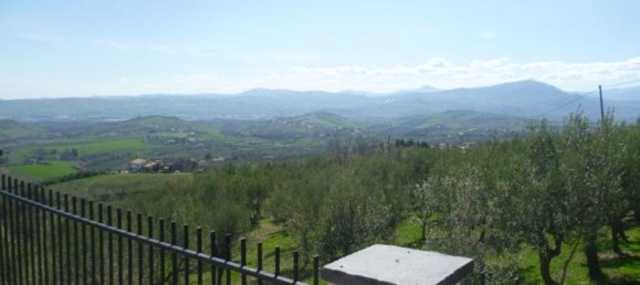 Casa de 18 habitaciónes en Lanciano, Italy No. 131980 27