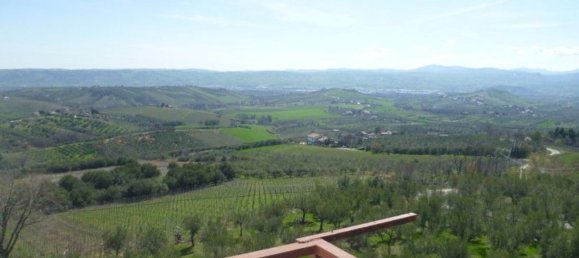 Casa de 18 habitaciónes en Lanciano, Italy No. 131980 2