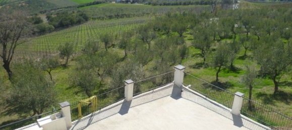 Casa de 18 habitaciónes en Lanciano, Italy No. 131980 30