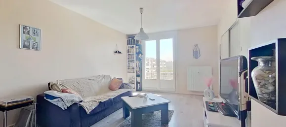 2 bedrooms Apartment in Rhone, France No. 348253 3