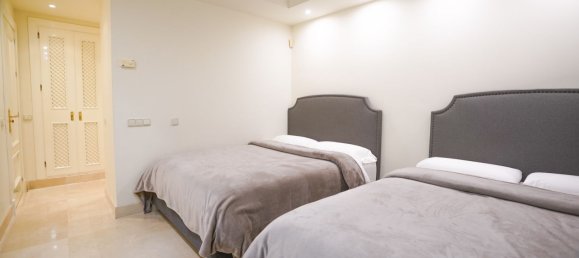 3 bedrooms Penthouse in Marbella, Spain No. 104424 17