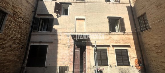 5-salle Maison à Fermo, Italy No. 335350 7