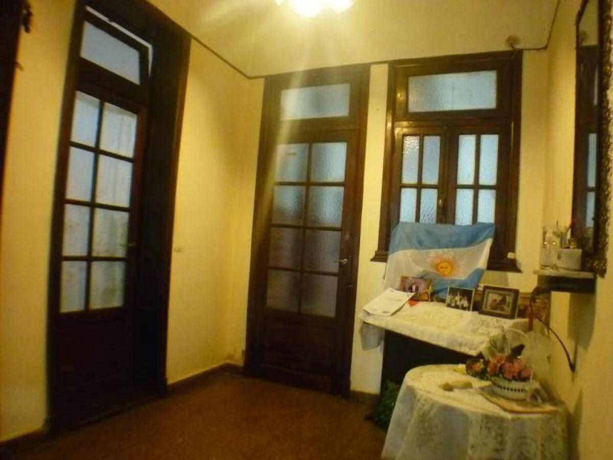 4 bedrooms House in Buenos Aires, Argentina No. 98695