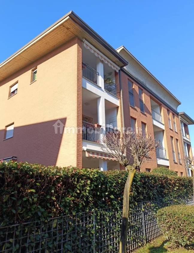 3 chambres Appartement à Limbiate, Italy No. 285781