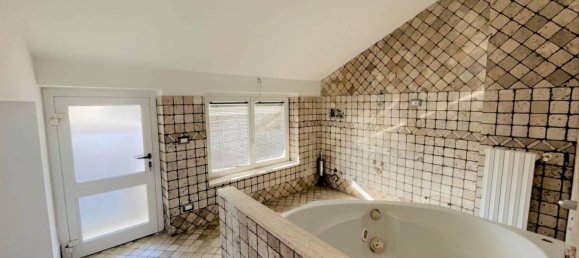 1 bedroom House in Biandrate, Italy No. 47641 11