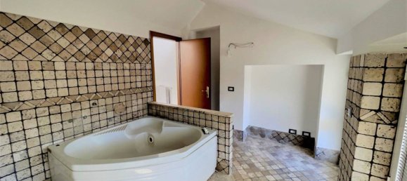 1 bedroom House in Biandrate, Italy No. 47641 10