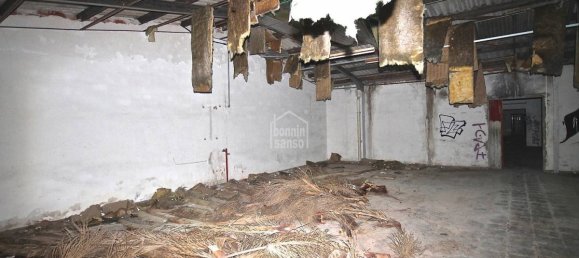 582m² Commercial property in Mahon, Spain No. 2071 7