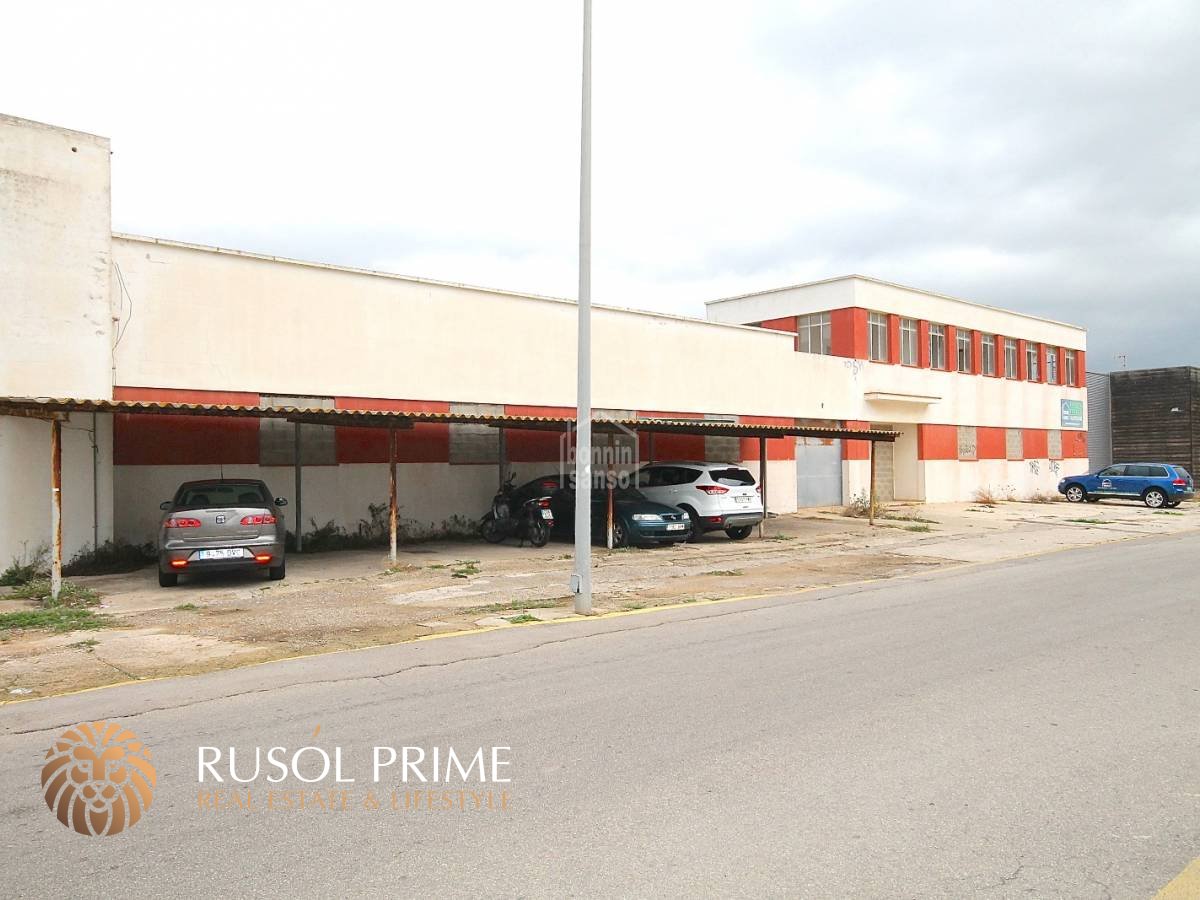 582m² Commercial property in Mahon, Spain No. 2071