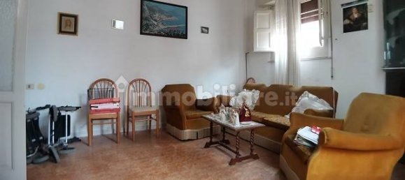 Edificio de 4 habitaciónes en Vittoria, Italy No. 267429 3