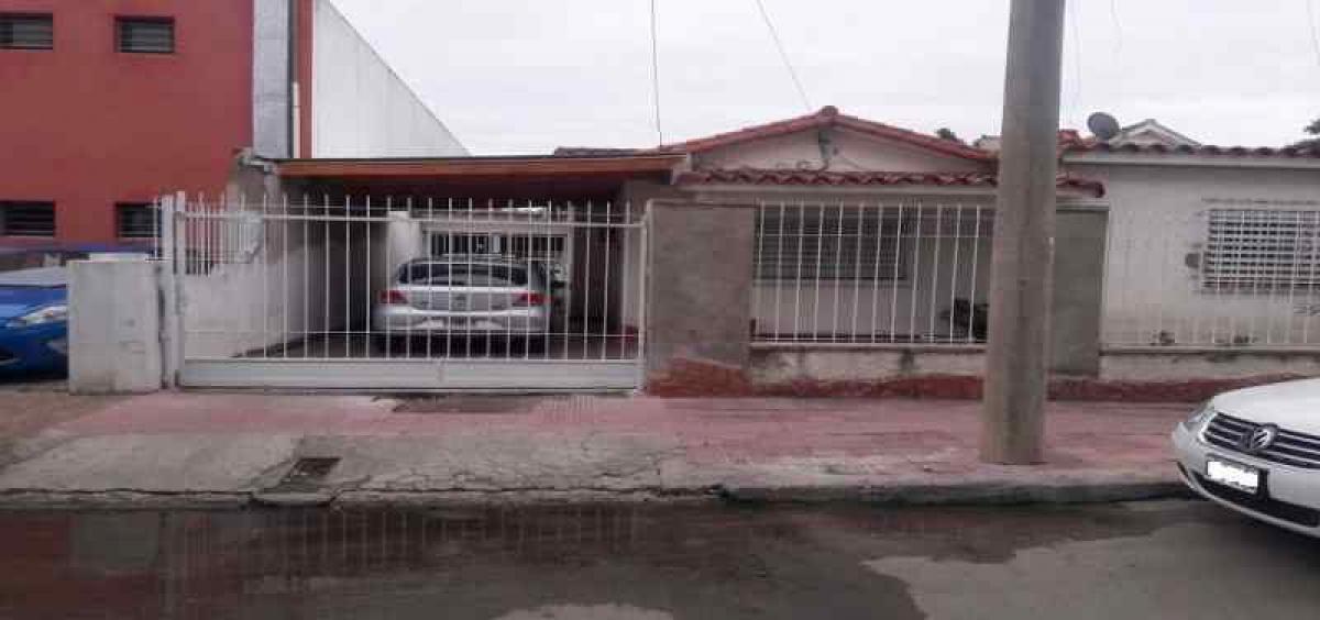 3 bedrooms House in Cordoba, Argentina No. 17730