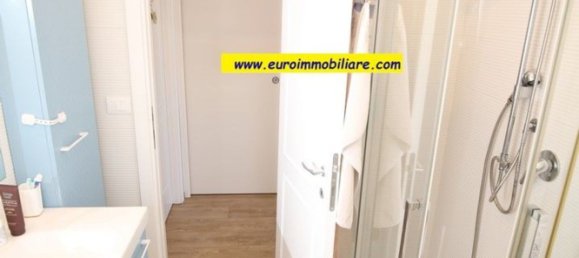 3-salle Appartement à Pineto, Italy No. 295989 12