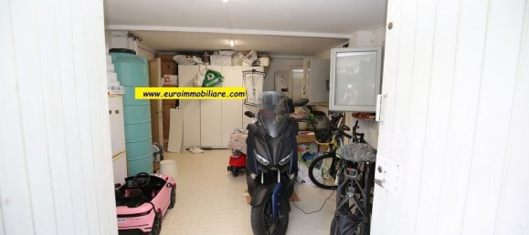 3-salle Appartement à Pineto, Italy No. 295989 22