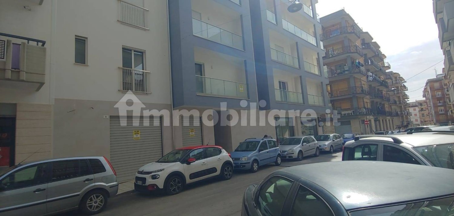 100m² Commercial property in Martina Franca, Italy No. 232588