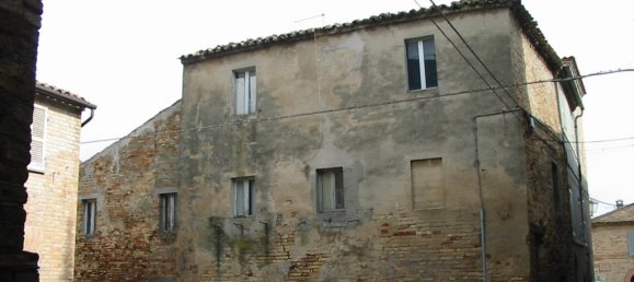 3 bedrooms House in Moresco, Italy No. 145280 2