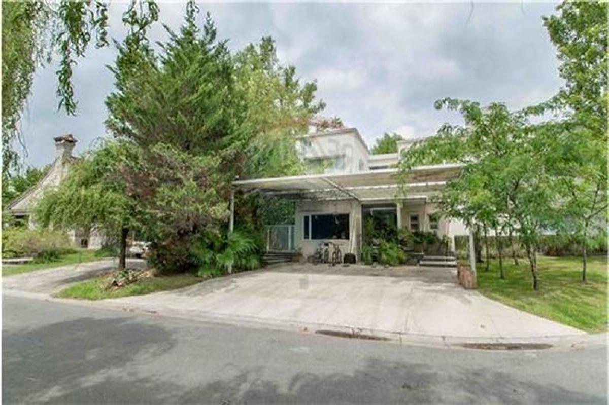 3 bedrooms House in Tigre, Argentina No. 83491