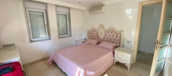 Villa 4+1 in Tepe, Turkey No. 8607 10