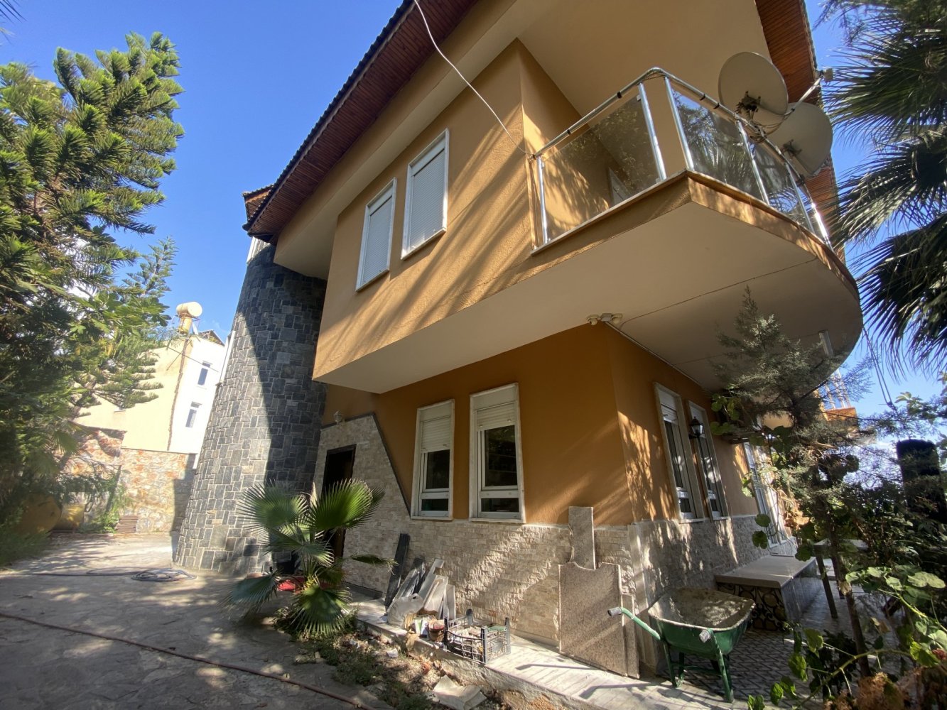 Villa 4+1 in Tepe, Turkey No. 8607