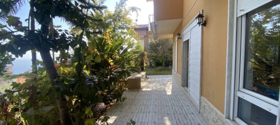 Villa 4+1 in Tepe, Turkey No. 8607 14