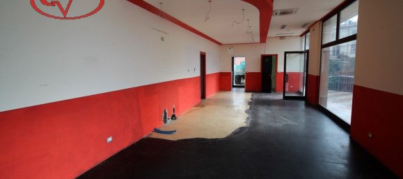 3 rooms Commercial property in Montevarchi, Italy No. 123332 2