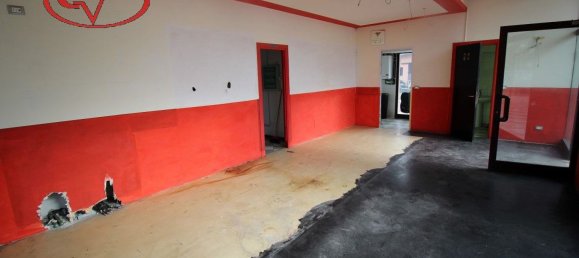 3 rooms Commercial property in Montevarchi, Italy No. 123332 3