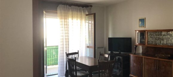 4 rooms Apartment in Gragnano Trebbiense, Italy No. 131493 4