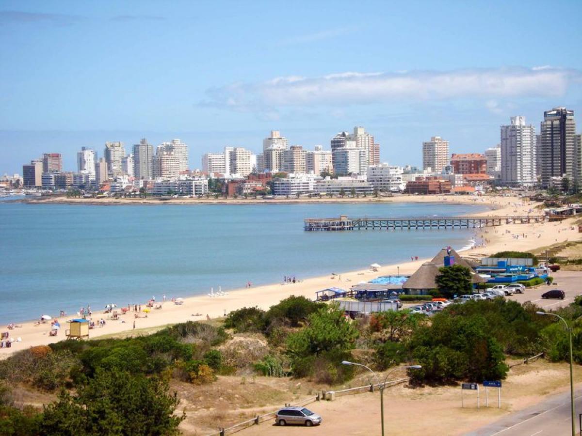 2 bedrooms Apartment in Maldonado, Uruguay No. 9111