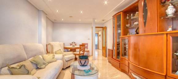 Apartamento de 3 dormitorios en Torrevieja, Spain No. 183321 3