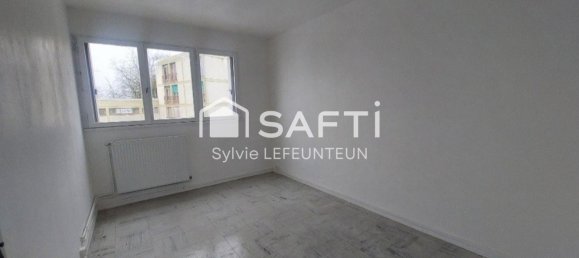 Apartamento de 3 dormitorios en Vierzon, France No. 49676 8