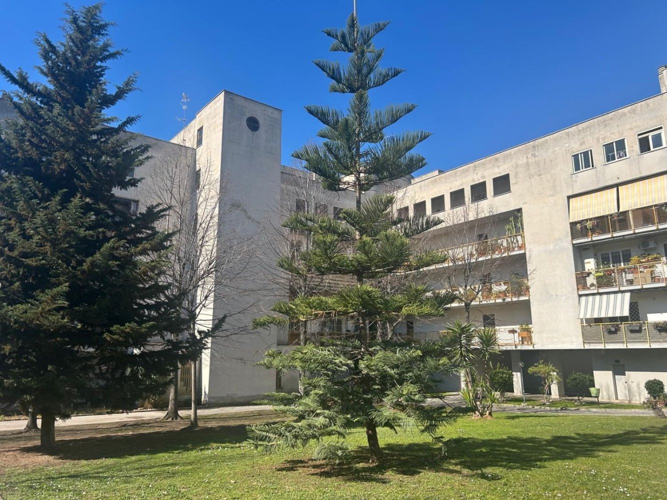 2 bedrooms Apartment in Rome, Italy No. 369316