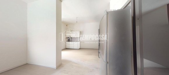 3 rooms Apartment in Lecce, Italy No. 279536 5