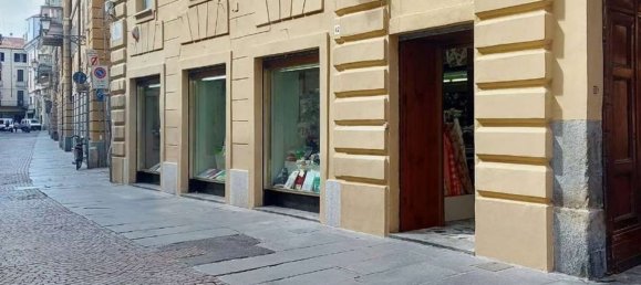 230m² Commercial property in Casale Monferrato, Italy No. 211321 4